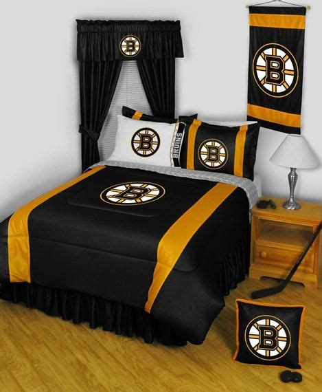 Shop boston bruins blankets, bed and bath accessories from fansedge to bring some team flair into your home! Boston Bruins NHL Sideline Comforter | Hockey bedding ...