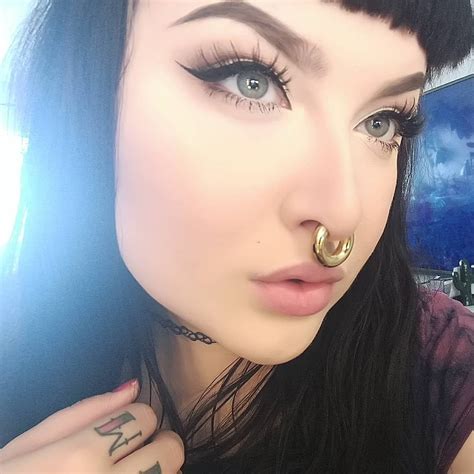 How To Pierce Your Septum With A Safety Pin How Can You Safely Pierce