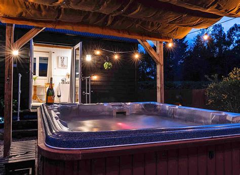 Luxury Shepherds Hut With Hot Tub Stay In Essex Blackbrook Lodges