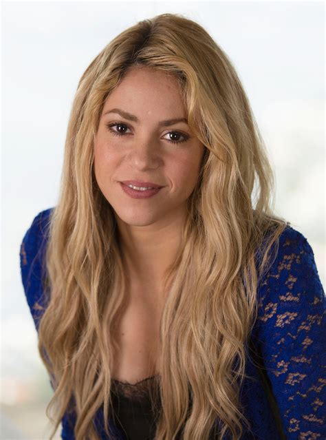 Female Singers Shakira Mebarak Pictures Gallery 32