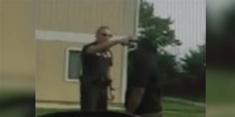 Cop Put Gun To Mans Head At Traffic Stop Business Insider