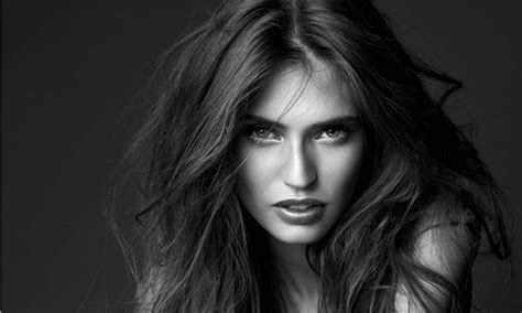 Bianca Balti Posa In Topless Su Sports Illustrated Foto Bollenti