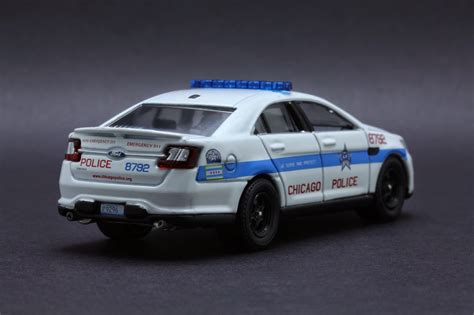 Diecast Hobbist 2013 Ford Taurus Sho Chicago Il Police