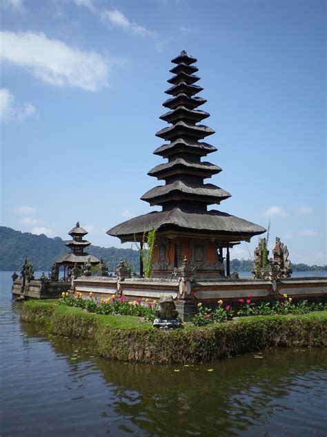 5 Pura Di Bali Tempat Wisata Selain Pantai Yang Wajib Dikunjungi