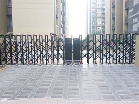 Stainless Steel Automatic Retractable Gate Rs 200 Square Feet