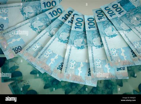 Reais Banknotes Hi Res Stock Photography And Images Alamy