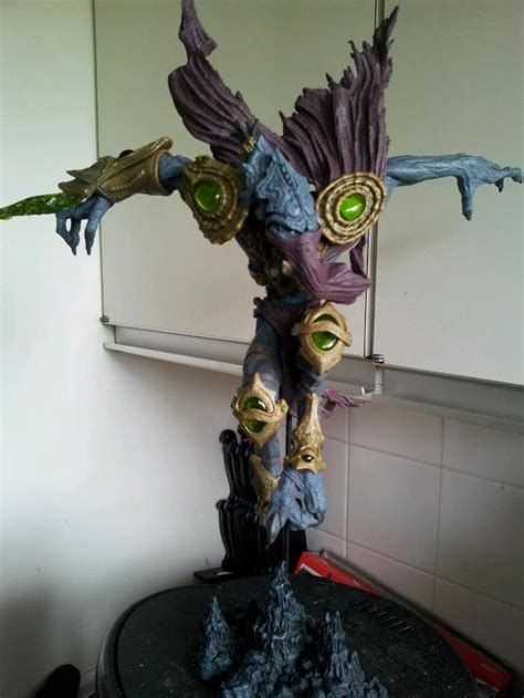 Starcraft Ii Premium Series Figures Matthew J Hellscream