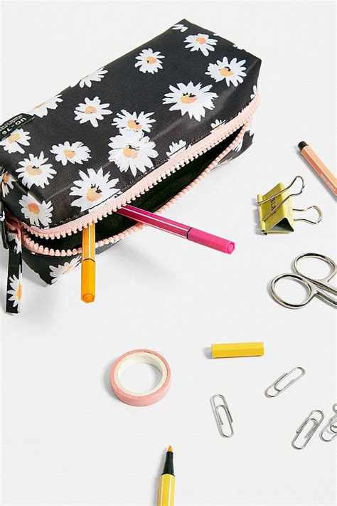 Uo Daisy Print Pencil Case Urban Outfitters Uk