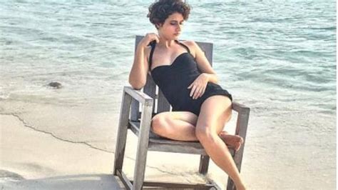 Dangal Girl Fatima Sana Shaikhs Beach Photos Will Give You Vacation