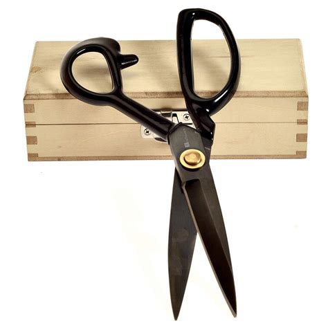 Top 5 Best Scissors For Cutting Leather In 2024