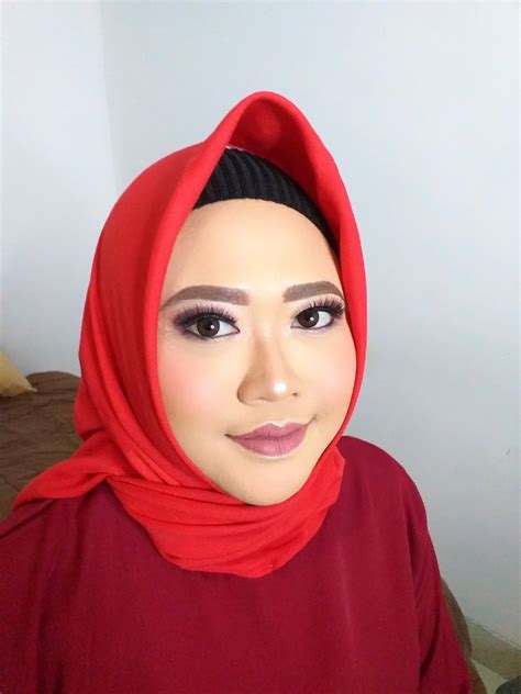 Make Up Wisuda Kesehatan Kecantikan Rias Wajah Di Carousell