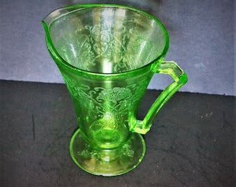 Florentine Pattern Footed Pitcher Green Depression Glass Hazel