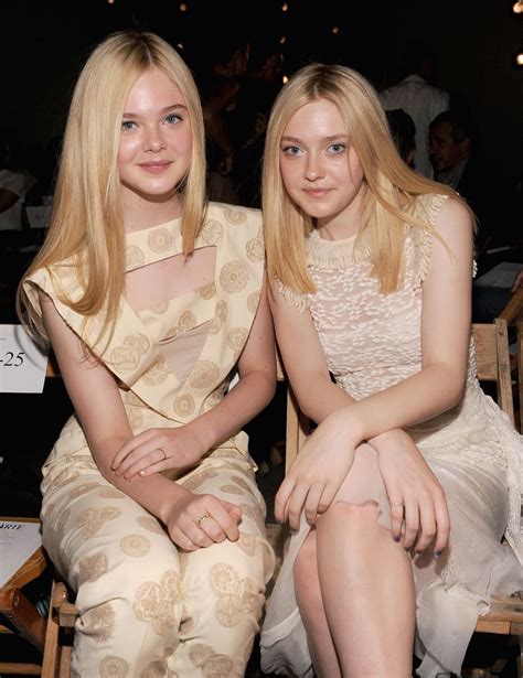 Elle And Dakota Fannings Pictures Together Over The Years Popsugar