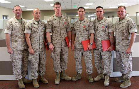 Eod Marines Awarded For Bravery Under Fire 1st Marine Logistics Group