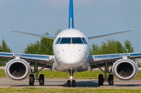 Jet Airplane Front View — Stock Photo © Icholakov01 15536539