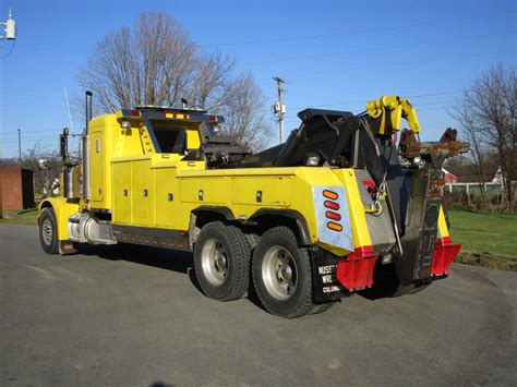 1994 Peterbilt 337 Sleeper Cab 30 Ton Challenger Wrecker Nussbaum