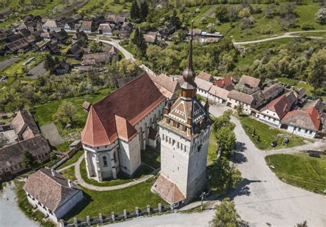 4 Villages And 4 Fortified Churches In Transylvania To Discover This