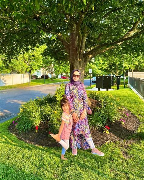 Sidra Batools Latest Beautiful Pictures With Her Daughters