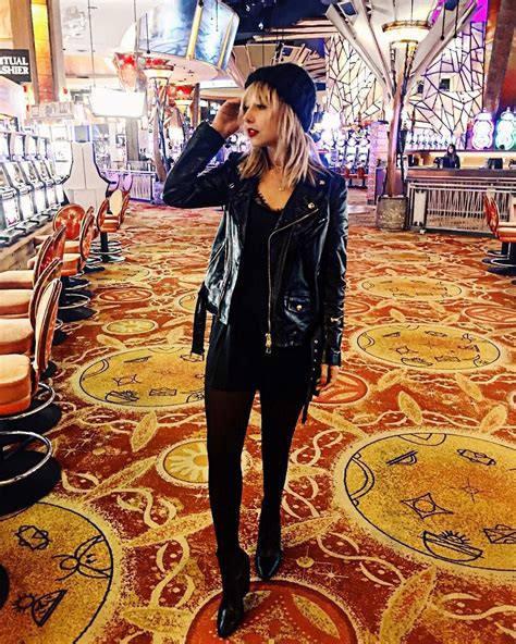 Nicole Alyse On Instagram 🍒🍒🍒 Nicole Hipster Punk Inspo Money