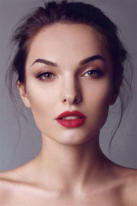 How To Get The Perfect Red Lip Daraz Blog