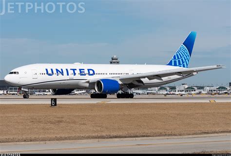 N771ua Boeing 777 222 United Airlines Bill Wang Jetphotos