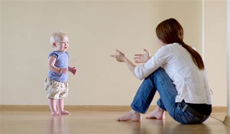10 Ways To Encourage Your Babys First Steps The Childrens Physio
