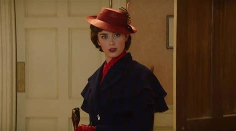 Emily Blunt On Playing Mary Poppins Julie Andrews Was Beautiful In The