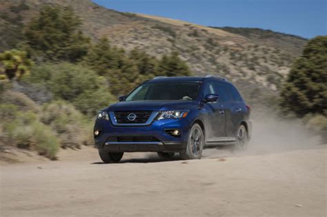 Toyota sequoia vs infiniti qx80 compare price, expert/user reviews, mpg, engines, safety, cargo capacity and other specs at a glance. Nissan Armada Vs Pathfinder ~ Perfect Nissan