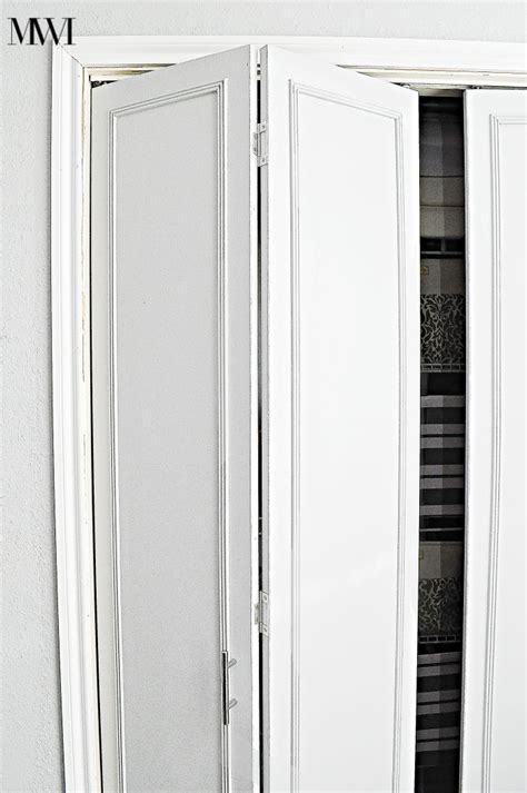 Jan 02, 2020 · there are several different ways to makeover a bifold door: How To Update 1970's Bi-Fold Closet Doors - Monica Wants ...