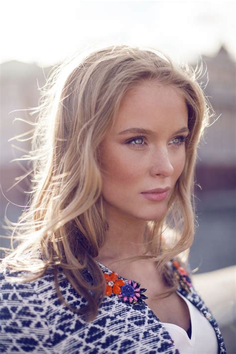 Wallpaper Zara Larsson Women Singer Blonde Blue Eyes Looking Into The Distance Swedish