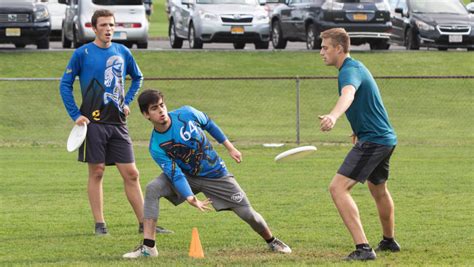 Ultimate Frisbee Teams Combine Competition And Comradery The Ithacan