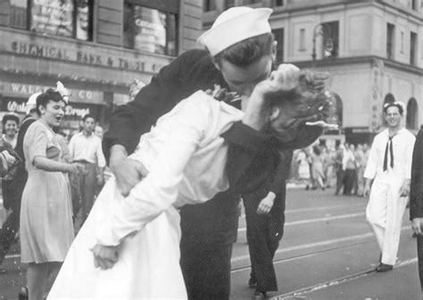 Sailor Who Kissed Woman In Iconic Times Square Photo At End Of Second
