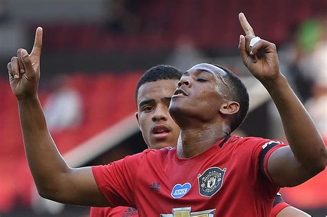 Man Utd Results : Manchester United vs Wolves Head To Head Results