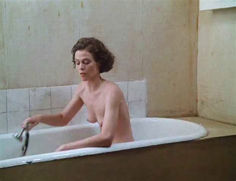 Sigourney Weaver Nude And Sexy Pics And Sex Scenes Scandal Planet My