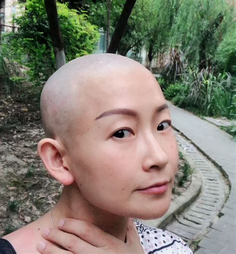 Chinese Babe Girl Goes To Smoothy Bald Head Village Barber Stories