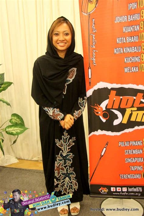 Selalu tertanyakan macam mana kerja penyampai radio ni? Penyampai Hot FM Suraya Bakal Bernikah Dengan Jurutera ...