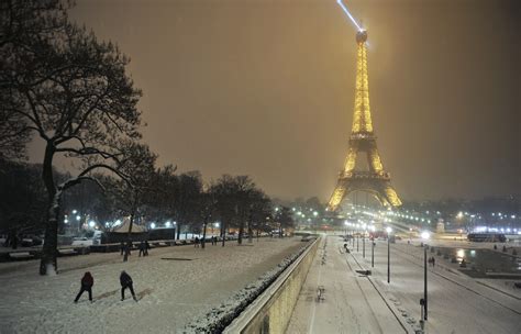 Paris Under The Snow Pics