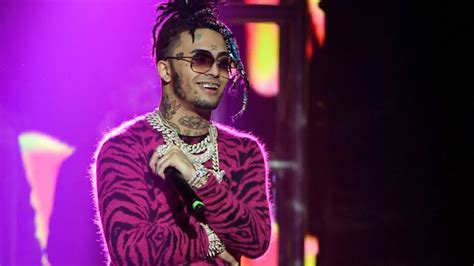 Lil Pump Banned From Flying Jetblue After Rapper Refuses To Wear Face