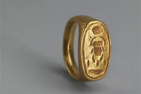 Ring Bearing The Throne Name Of Tutankhamun Tell El `ajjul 14th