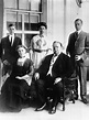 william-howard-taft-and-family-posing-outdoors-2 - Presidents and Their ...