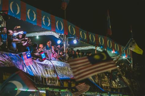 Mampukah pakatan harapan yang diketuai mantan perdana menteri, tun dr mahathir merealisasikan janji mereka dalam masa 100 hari selepas menjadi kerajaan persekutuan nanti? 100 Hari Pakatan Harapan Memimpin Malaysia Baru