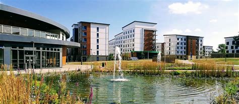 The university of hertfordshire (uoh) is a public university in hertfordshire, united kingdom. Londra, University of Hertfordshire College Lane Campus ...
