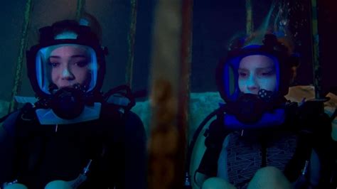 Mandy Moore And Claire Holt In 47 Meters Down Horror Actresses Photo