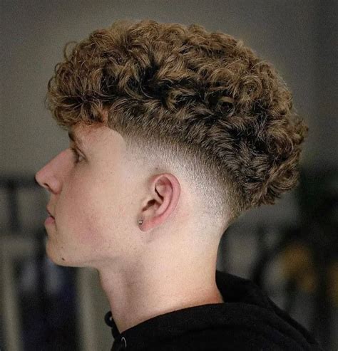 Low Fade Curly Hair Fade Haircut Curly Hair Taper Fade Haircut Curly