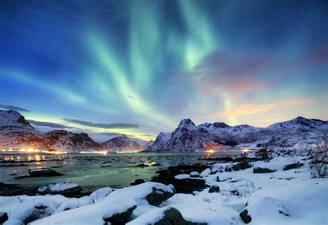 Everything You Need To Know To See The Northern Lights This Year With