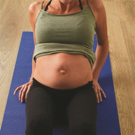 A modified plank is safe for diastsis recti during pregnancy) Diastasis Recti - The Condition That Gives You the Mummy Pooch
