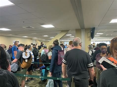 Reno Airport Plagued By Security Delays Long Lines Become New Normal