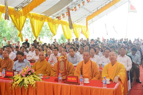 Đây là ngày hội truyền thống của người việt tưởng nhớ công lao dựng nước của hùng vương. Hà Tĩnh: Mừng Đại lễ "Giỗ Quốc tổ Hùng Vương" tại Khu di ...