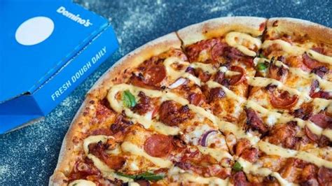 Reviews About Dominos Christmas Campaign Large Pizza Food