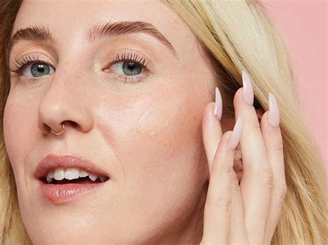 Dehydrated Skin What Is It Signs And Hydrating Tips